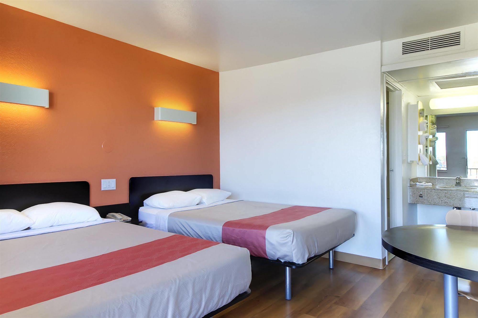 Motel 6-Capitol Heights, Md - Washington Largo Dış mekan fotoğraf