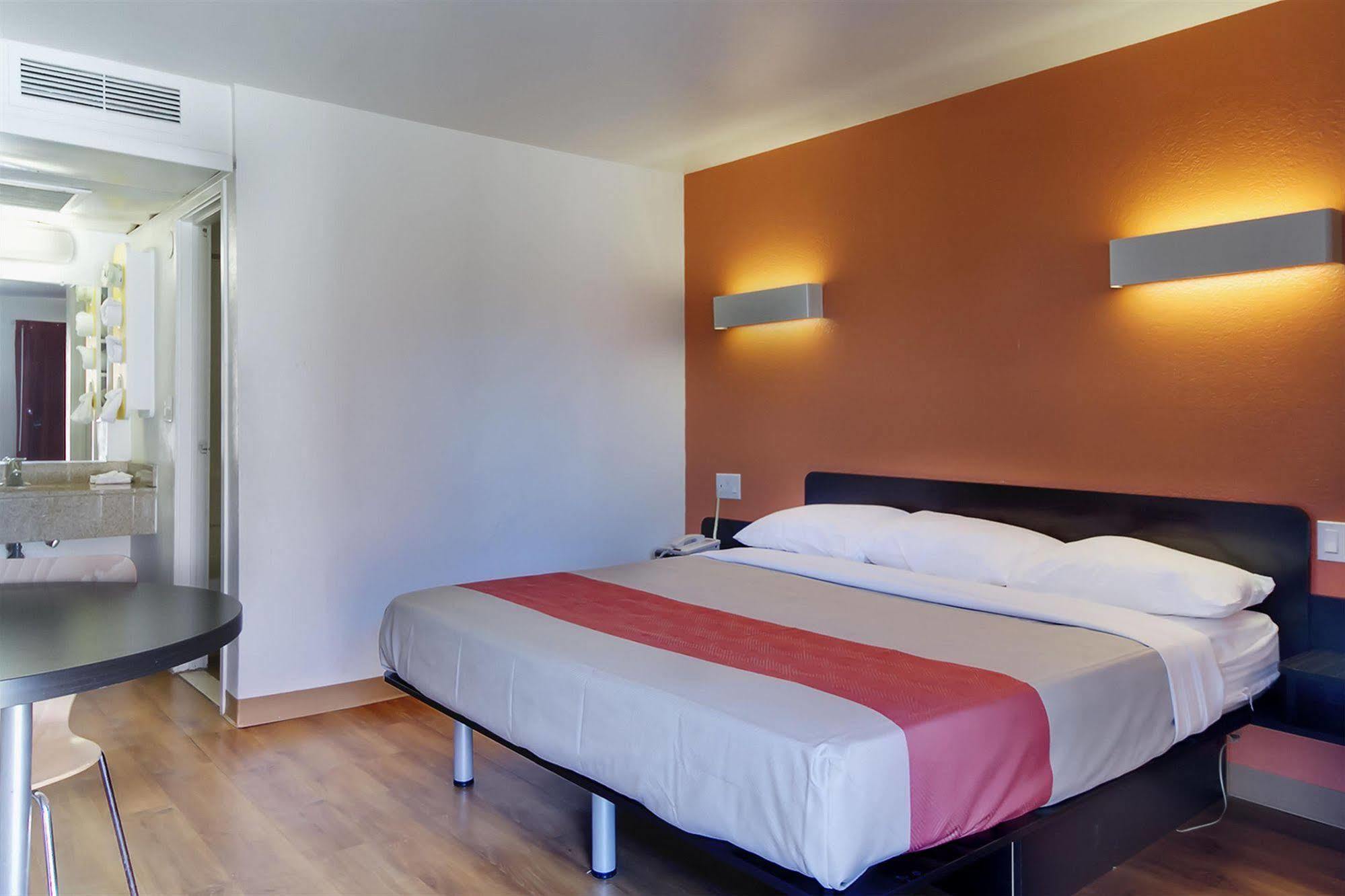 Motel 6-Capitol Heights, Md - Washington Largo Dış mekan fotoğraf